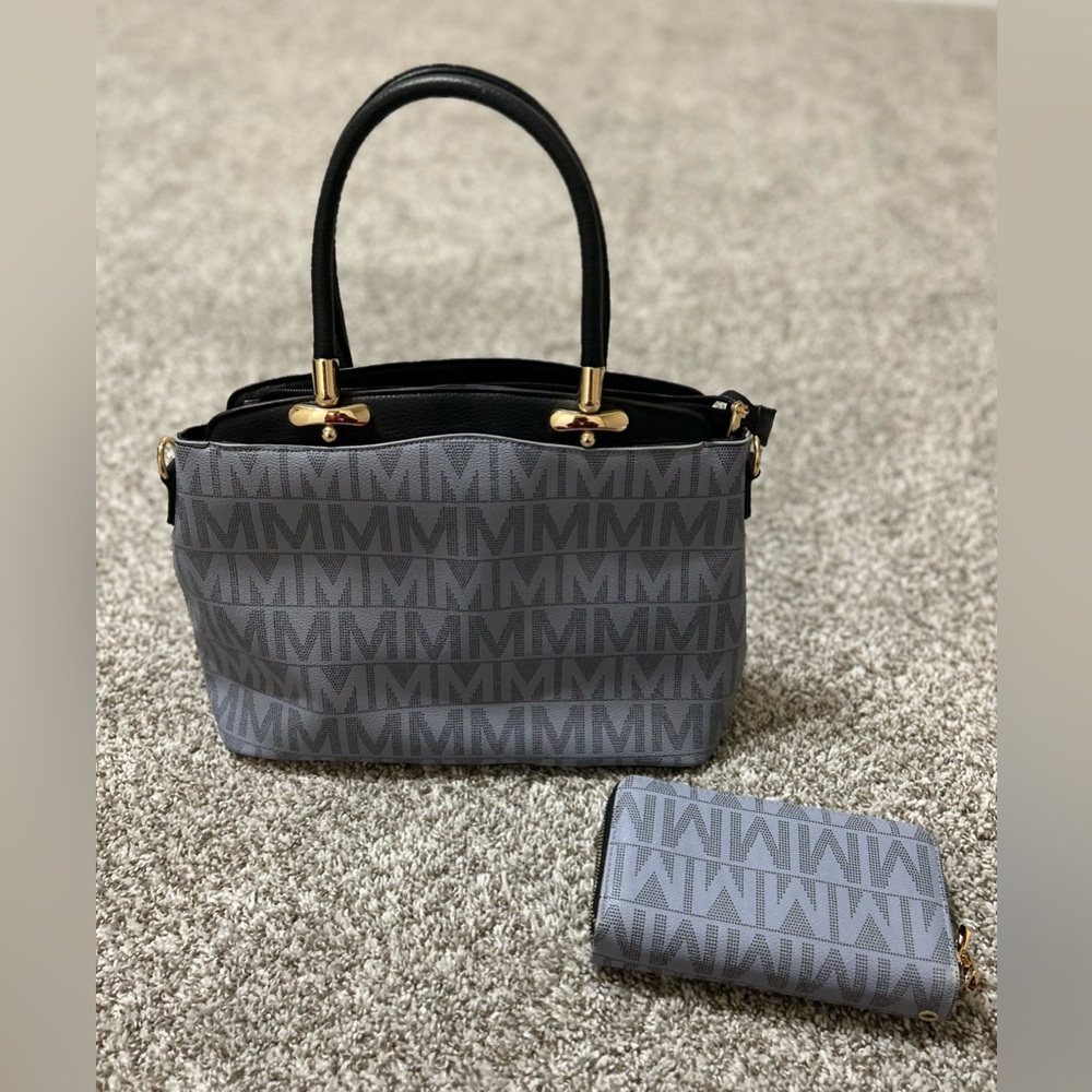 Mkf Bag With Matching Wallet